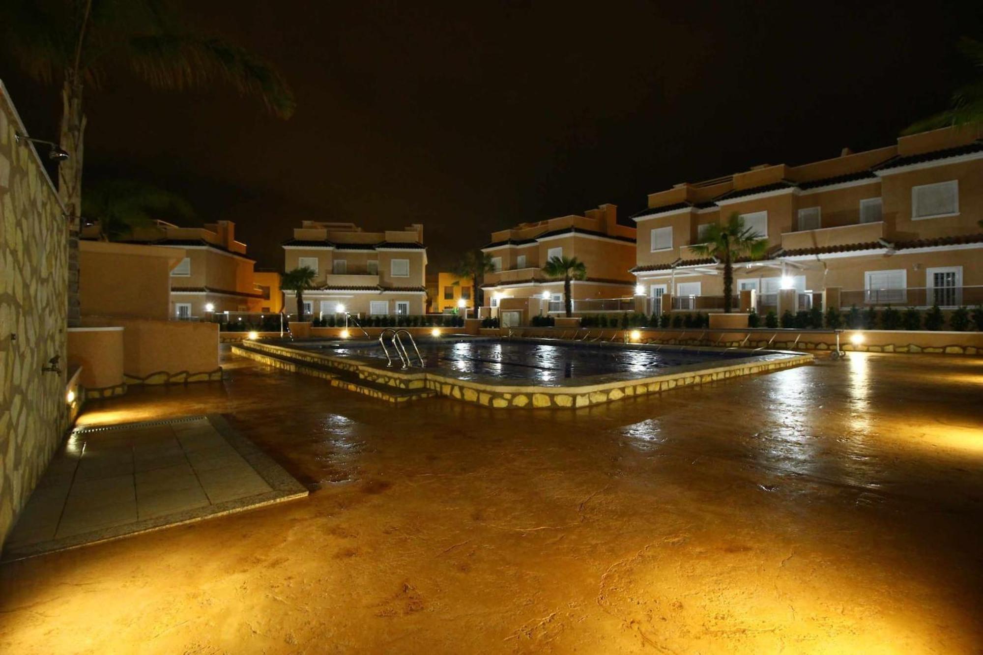 Duplex Campoamor Heated Pool المظهر الخارجي الصورة